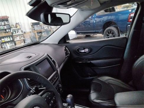 Used 2023 Jeep Cherokee Altitude Lux w/ Lux Elite Package image 25