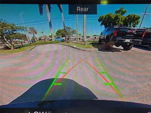 Used 2023 BMW 330i Sedan w/ Premium Package image 23