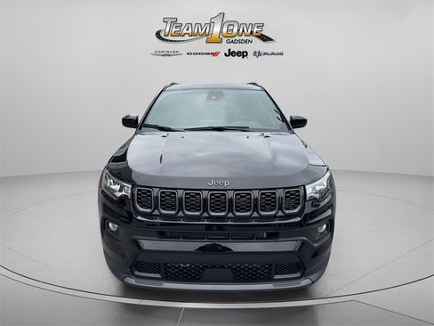 New 2026 Jeep Compass Latitude image 2