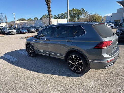 Certified 2023 Volkswagen Tiguan SEL R-Line image 4