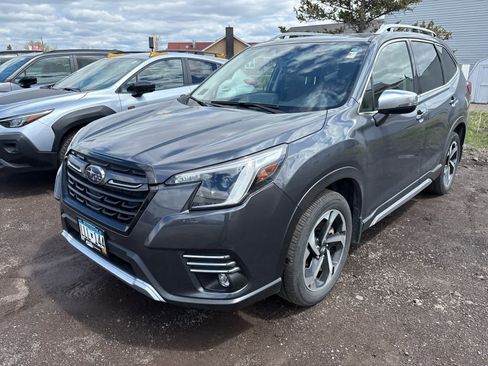 Used 2024 Subaru Forester Touring w/ POP Package 3 AWD/4WD image 3