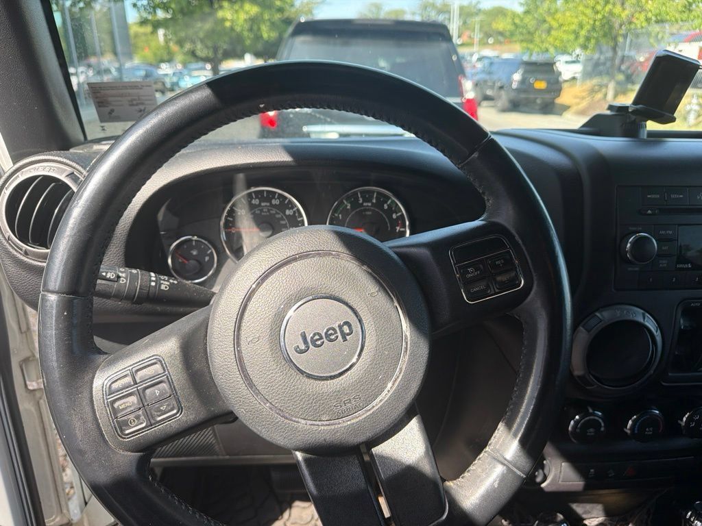 Used 2017 Jeep Wrangler Unlimited Sport AWD/4WD image 5