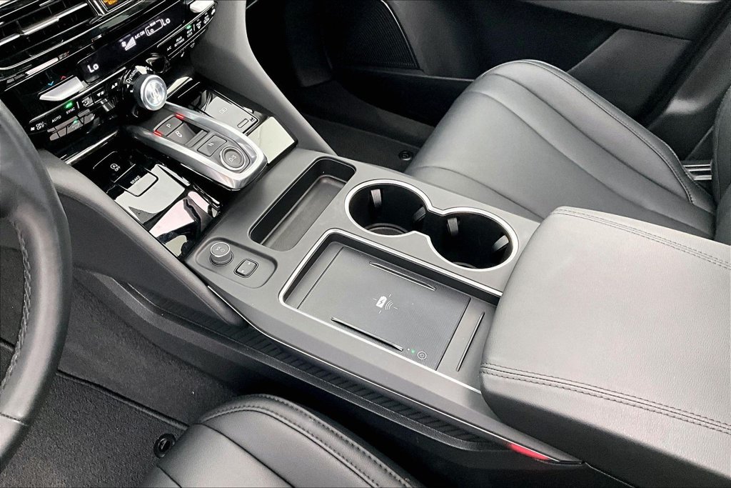 Certified 2025 Acura MDX SH-AWD image 17