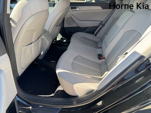 Used 2015 Hyundai Sonata SE FWD image 13