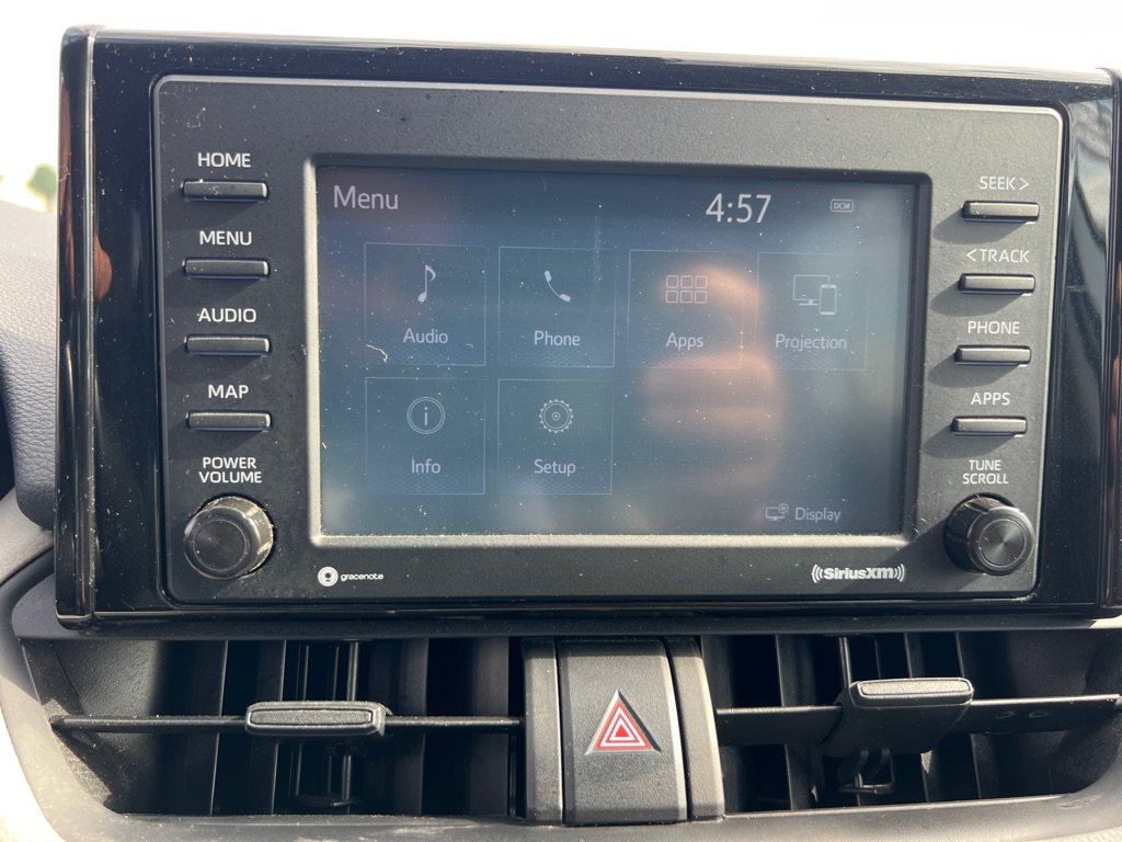 Used 2021 Toyota RAV4 XLE AWD/4WD image 32