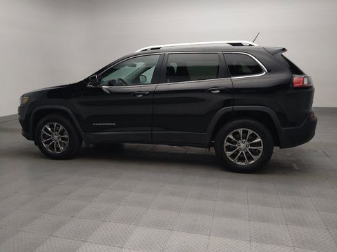 Used 2019 Jeep Cherokee Latitude Plus w/ Cold Weather Group image 3