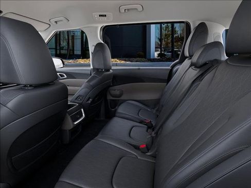 New 2026 Kia Carnival EX image 18