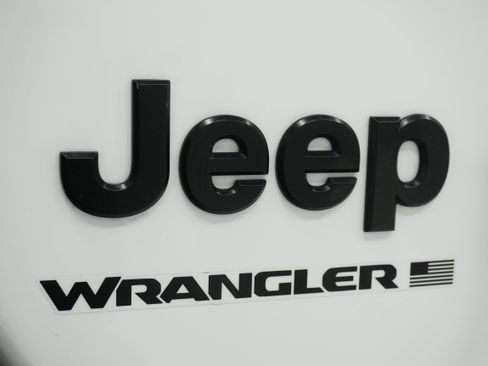 Used 2024 Jeep Wrangler Unlimited Sport AWD/4WD image 8