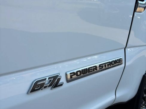 Used 2018 Ford F250 XLT w/ XLT Premium Package AWD/4WD image 48