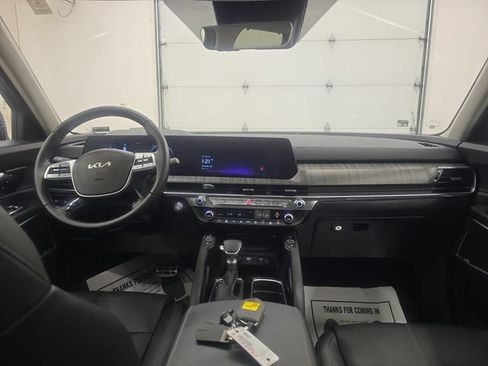 Used 2025 Kia Telluride SX FWD image 13