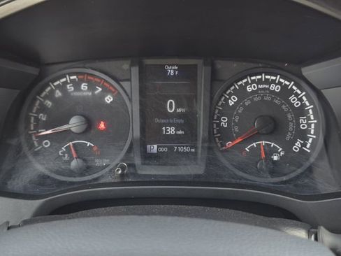 Used 2022 Toyota Tacoma SR w/ SR Convenience Package image 16