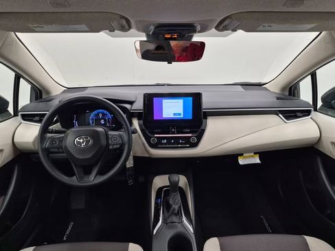 Used 2026 Toyota Corolla LE FWD image 40