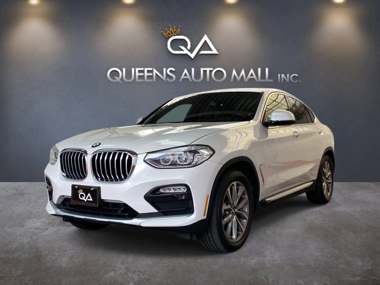 Used 2019 BMW X4 xDrive30i w/ Premium Package AWD/4WD image 3