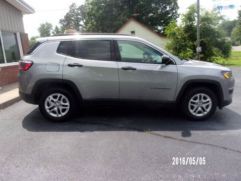 Used 2019 Jeep Compass Sport FWD image 4
