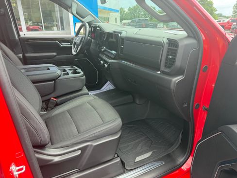 Used 2024 GMC Sierra 1500 SLE AWD/4WD image 6