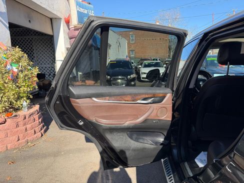 Used 2015 BMW X5 xDrive35i AWD/4WD image 27