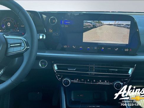 New 2026 Chevrolet Traverse LT image 6