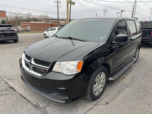 Used 2016 Dodge Grand Caravan SE w/ Quick Order Package 29E SE image 4