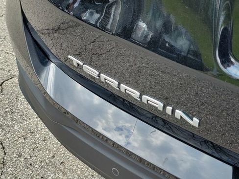 Used 2022 GMC Terrain SLE w/ Driver Convenience Package FWD image 6