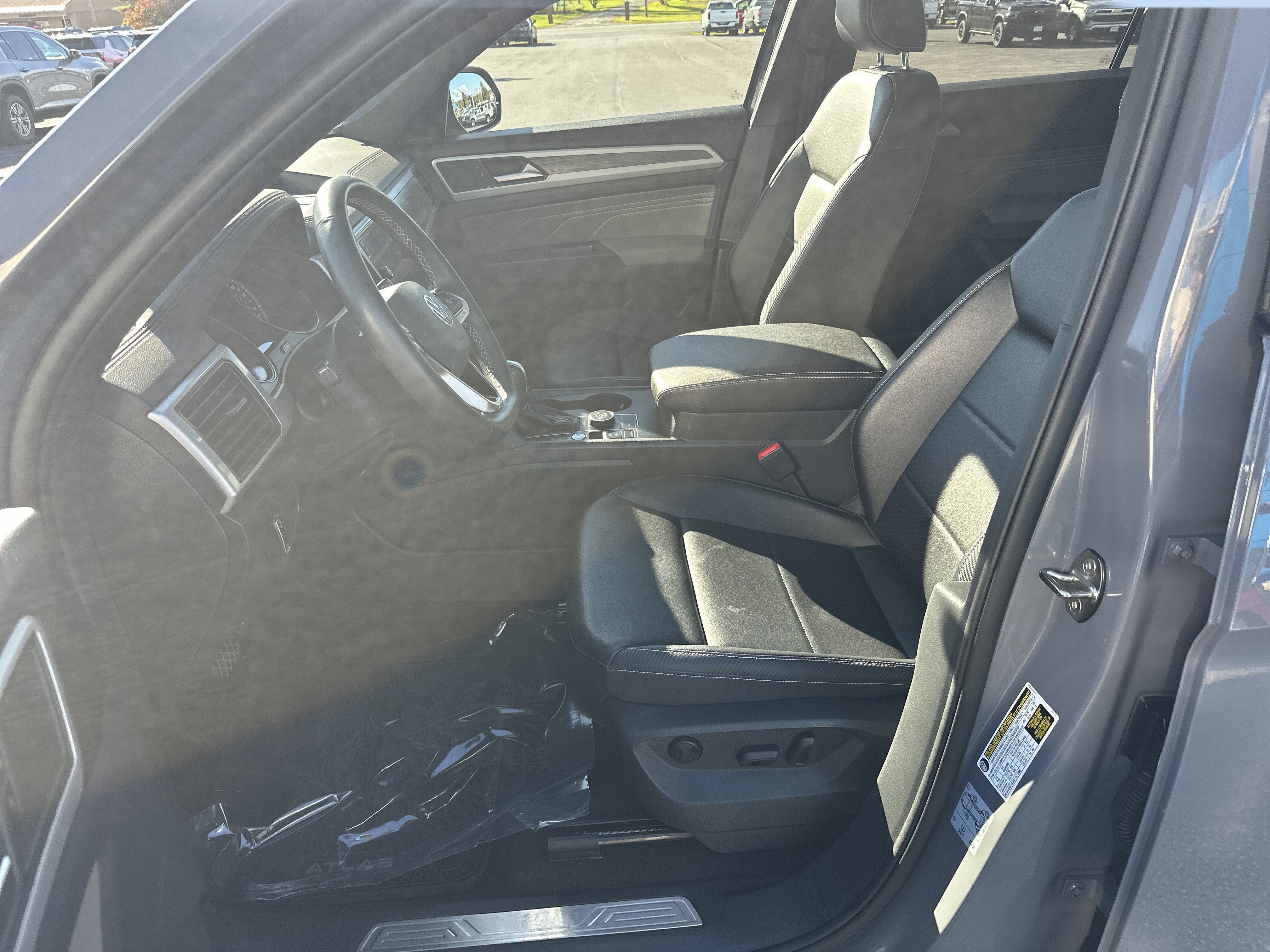 Used 2021 Volkswagen Atlas Cross Sport SE w/ Panoramic Sunroof Package AWD/4WD image 10