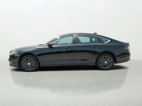 Used 2023 Honda Accord LX image 4