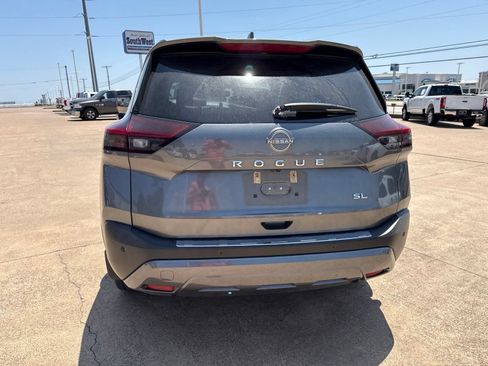 Used 2022 Nissan Rogue SL FWD image 6