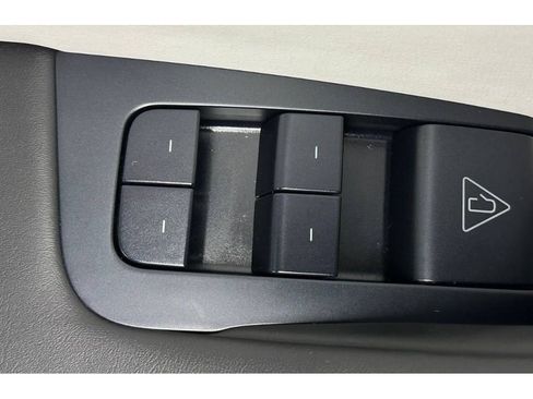 Used 2026 Tesla Model Y Long Range image 35