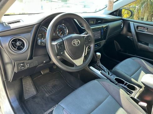 Used 2017 Toyota Corolla LE image 14