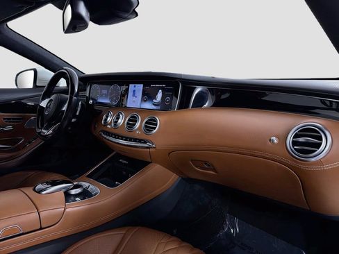 Used 2017 Mercedes-Benz S 550 Cabriolet image 30