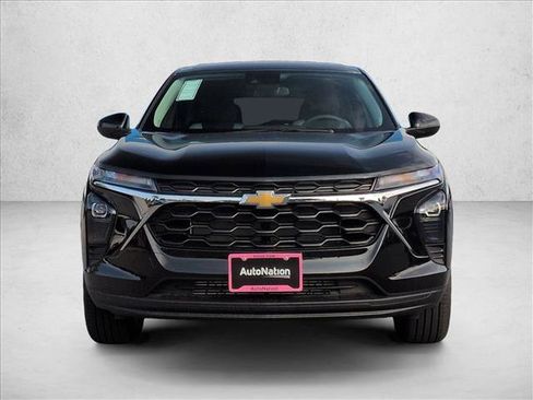 New 2026 Chevrolet Trax LS w/ LS Convenience Package FWD image 6