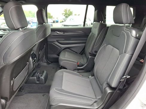 Certified 2024 Jeep Grand Cherokee L Laredo image 12