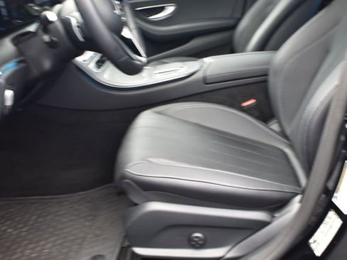 Used 2022 Mercedes-Benz E 350 Sedan image 12