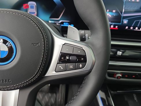 New 2026 BMW X5 xDrive50e w/ M Sport Package image 18