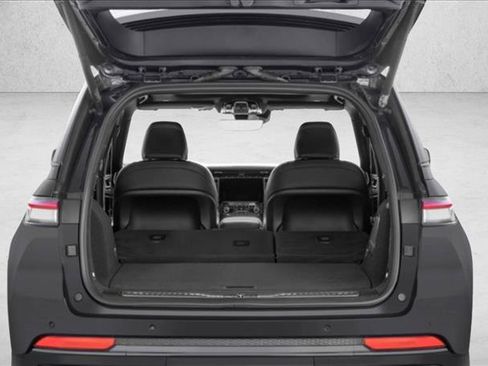 Used 2022 Jeep Grand Cherokee Trailhawk w/ Advanced Protech Group II image 10