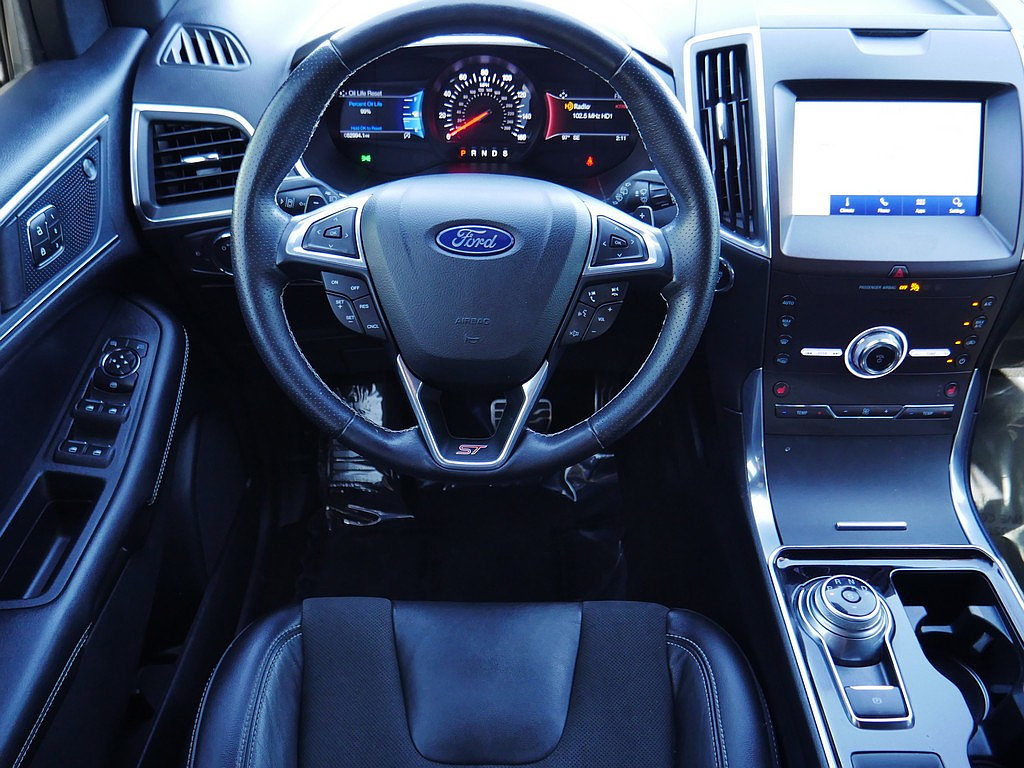 Used 2020 Ford Edge ST w/ Cold Weather Package AWD/4WD image 18