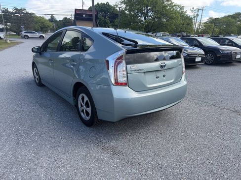 Used 2012 Toyota Prius Two FWD image 3