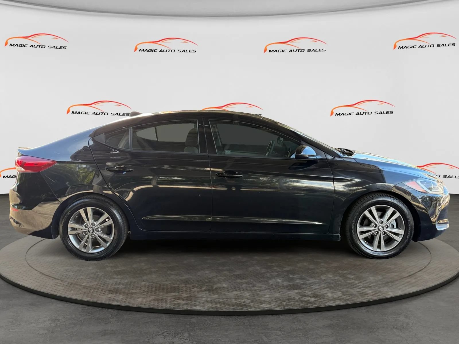 Used 2017 Hyundai Elantra SE FWD image 6