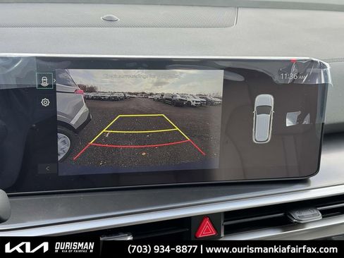 New 2025 Kia Sorento S image 10