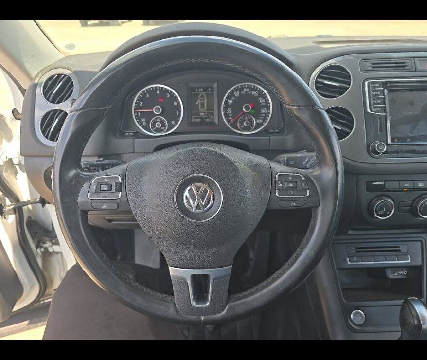 Used 2017 Volkswagen Tiguan Limited w/ Premium Package FWD image 4