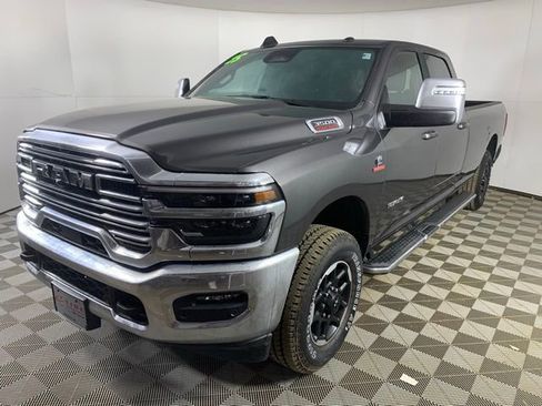 Used 2025 RAM 3500 Laramie AWD/4WD image 2