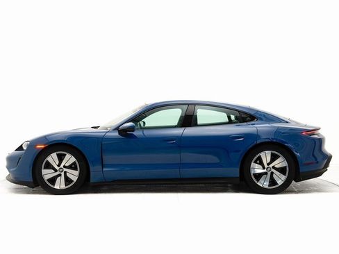 Used 2023 Porsche Taycan image 2