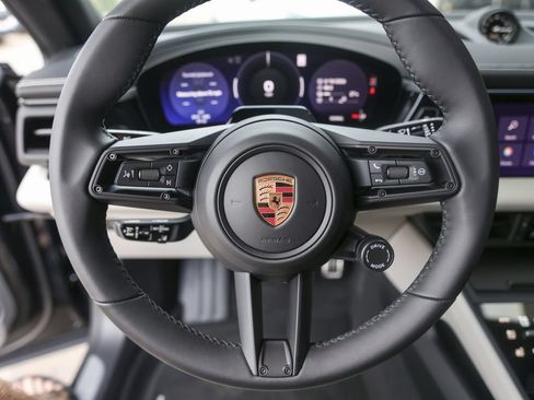 New 2026 Porsche Macan Electric RWD image 18