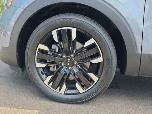 Used 2024 Kia Telluride SX Prestige AWD/4WD image 9