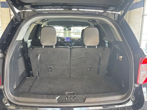 Used 2024 Ford Explorer Limited image 34