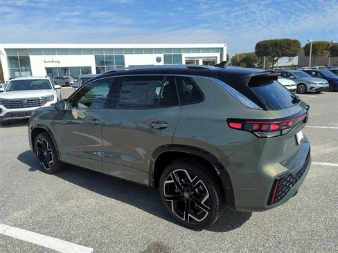 New 2026 Volkswagen Tiguan SEL R-Line image 9