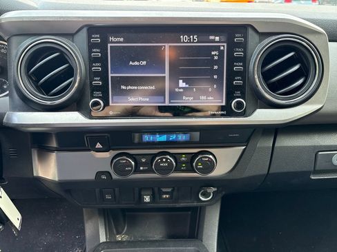 Used 2022 Toyota Tacoma 2WD Double Cab image 22