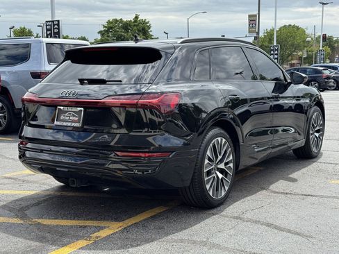 Used 2024 Audi Q8 e-tron Premium Plus w/ Premium Plus Package AWD/4WD image 9