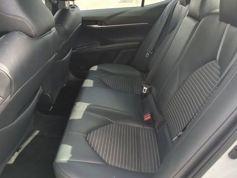 Used 2019 Toyota Camry SE FWD image 13