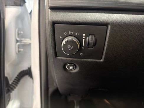 Used 2022 Jeep Grand Cherokee Laredo X AWD/4WD image 20