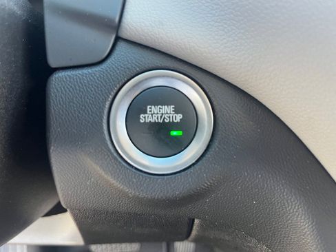 Used 2019 Chevrolet Equinox LT image 31